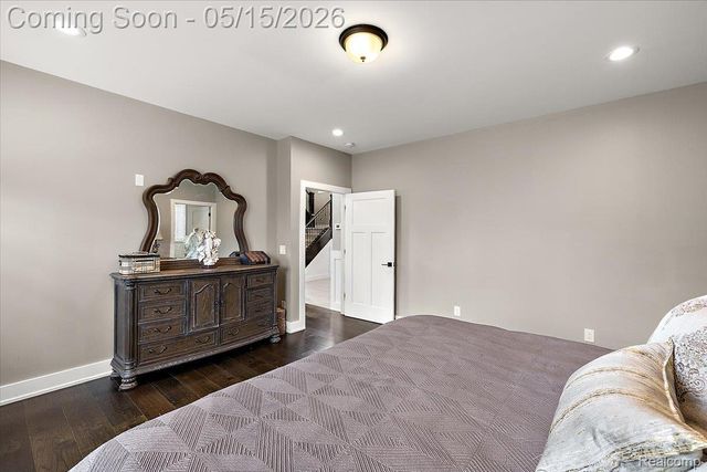 46930 Riverpark E, Macomb Township, MI 48044