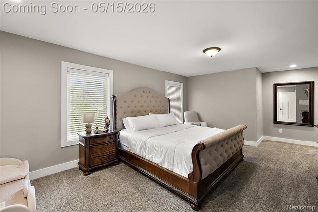 46930 Riverpark E, Macomb Township, MI 48044
