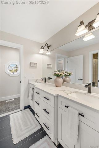 46930 Riverpark E, Macomb Township, MI 48044