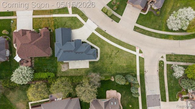46930 Riverpark E, Macomb Township, MI 48044