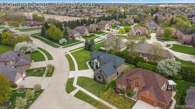 46930 Riverpark E, Macomb Township, MI 48044