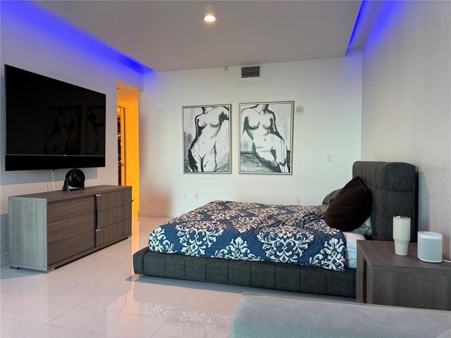 150 E ROBINSON STREET 29B, Orlando, FL 32801