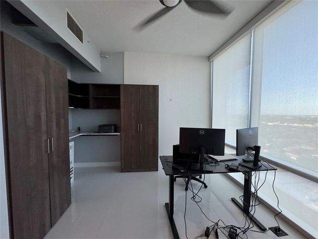 150 E ROBINSON STREET 29B, Orlando, FL 32801