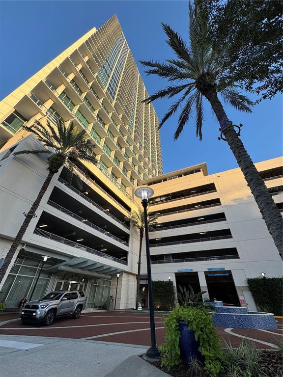 150 E ROBINSON STREET 29B, Orlando, FL 32801