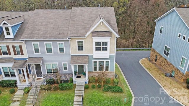 9524 Ainslie Downs Street, Charlotte, NC 28273
