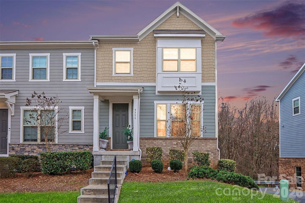 9524 Ainslie Downs Street, Charlotte, NC 28273