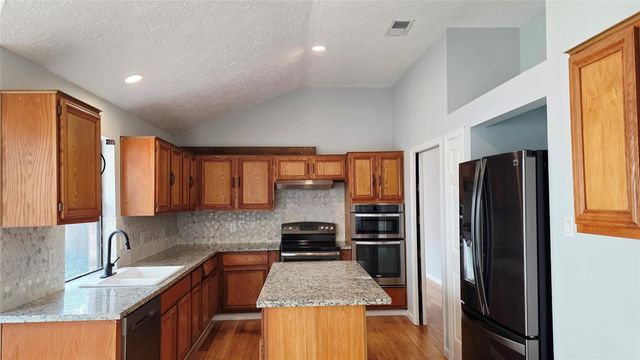 12710 Meadway Court, Houston, TX 77082