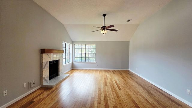 12710 Meadway Court, Houston, TX 77082