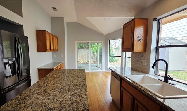 12710 Meadway Court, Houston, TX 77082