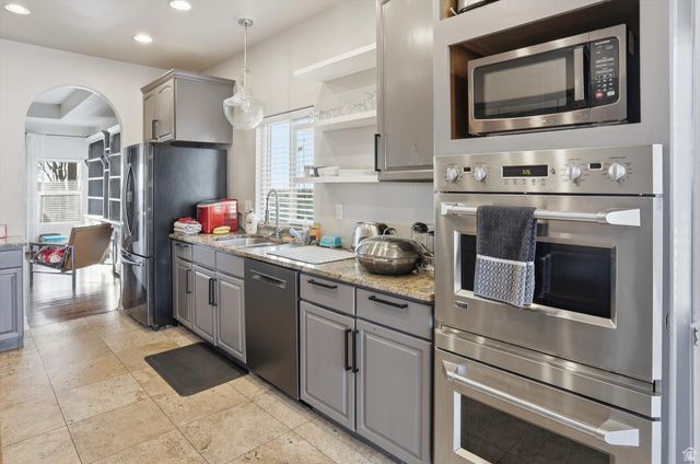 622 S WELLINGTON DR, Kaysville, UT 84037