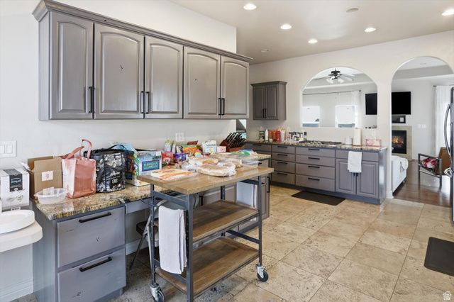 622 S WELLINGTON DR, Kaysville, UT 84037