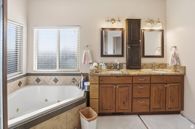 622 S WELLINGTON DR, Kaysville, UT 84037