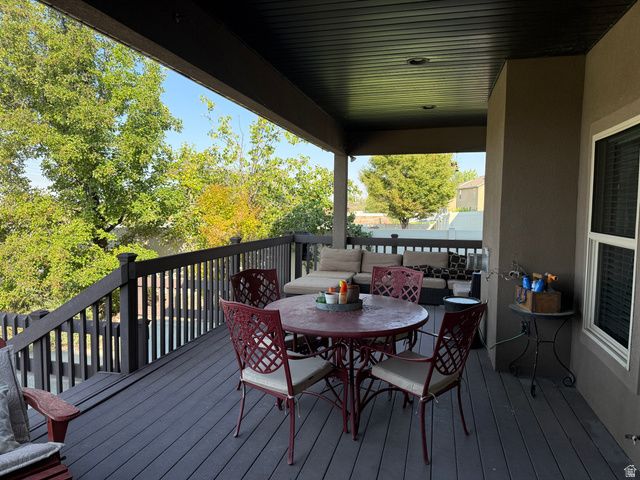 622 S WELLINGTON DR, Kaysville, UT 84037