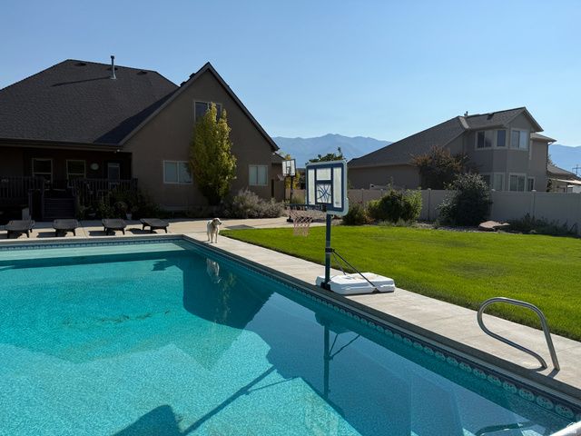 622 S WELLINGTON DR, Kaysville, UT 84037