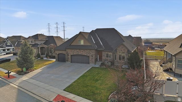 622 S WELLINGTON DR, Kaysville, UT 84037