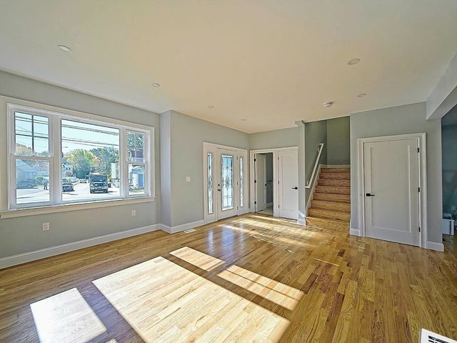 1905 River St 1905, Boston, MA 02136