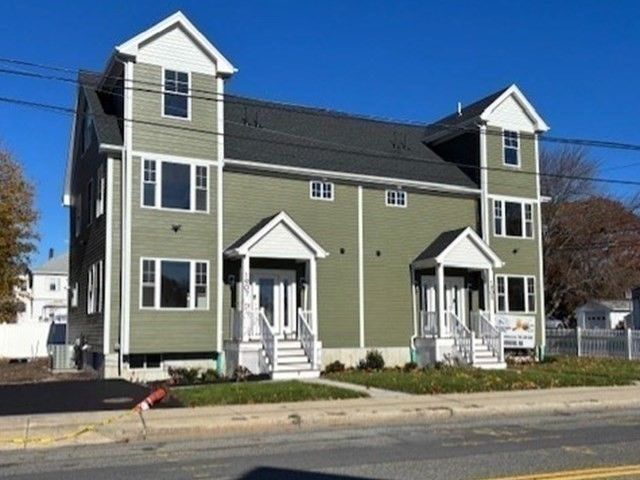 1905 River St 1905, Boston, MA 02136