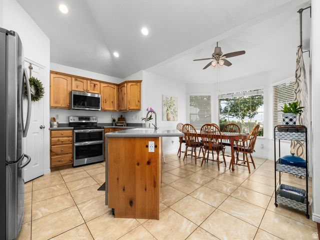 1602 W RENAISSANCE WAY, Springville, UT 84663