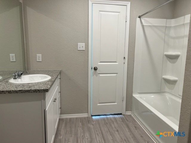 1913 Green Warbler, New Braunfels, TX 78130