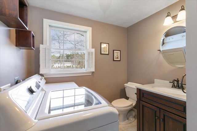 39 Norton Road, Hampton, NH 03842