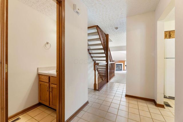 1068 Cypress Lane, 12-3, Columbus, OH 43230