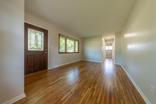 11157 Madison Street NE, Blaine, MN 55434