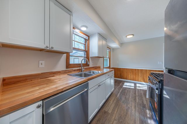 11157 Madison Street NE, Blaine, MN 55434