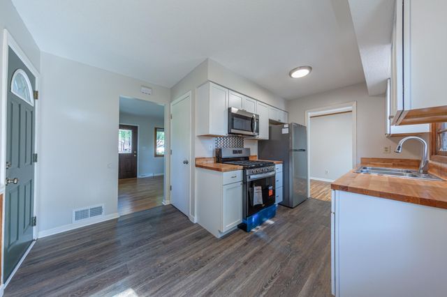 11157 Madison Street NE, Blaine, MN 55434