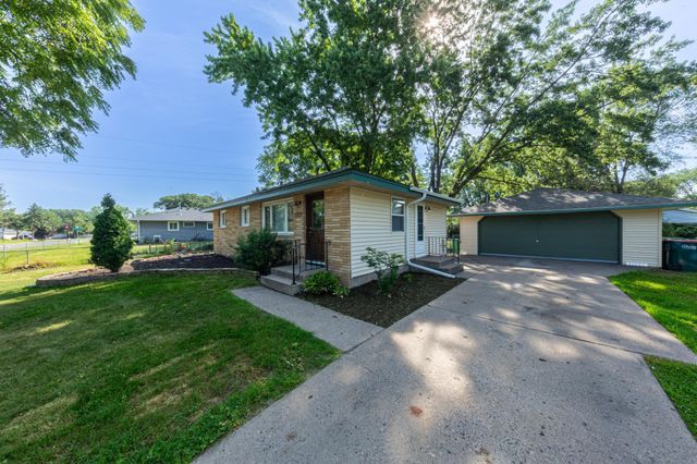 11157 Madison Street NE, Blaine, MN 55434