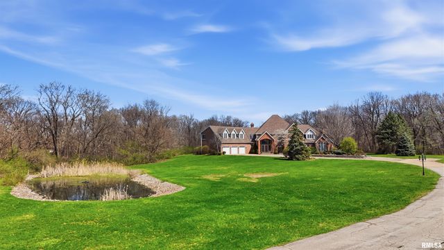 320 Eastfield Drive, East Peoria, IL 61611