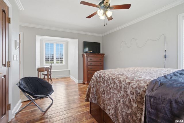 320 Eastfield Drive, East Peoria, IL 61611