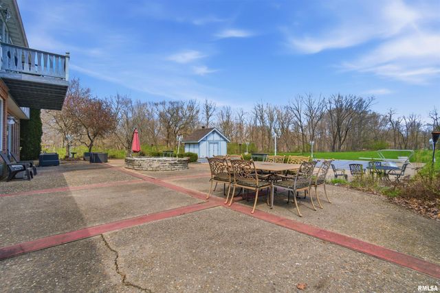 320 Eastfield Drive, East Peoria, IL 61611