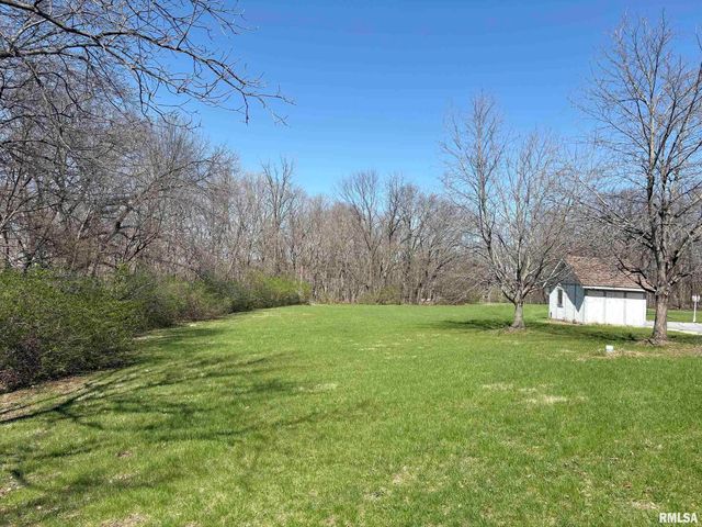 320 Eastfield Drive, East Peoria, IL 61611