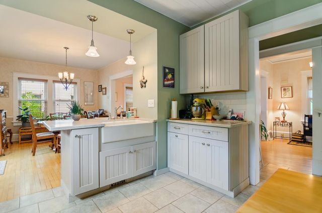 920 CROOKS STREET, Green Bay, WI 54301