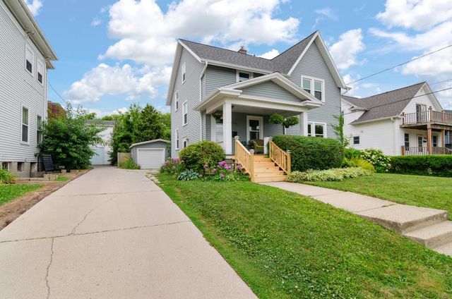 920 CROOKS STREET, Green Bay, WI 54301