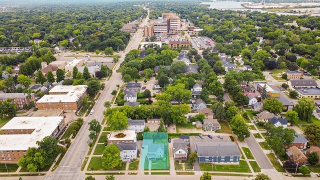 920 CROOKS STREET, Green Bay, WI 54301
