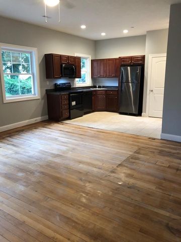 41 Arlington St 3, Brockton, MA 02301