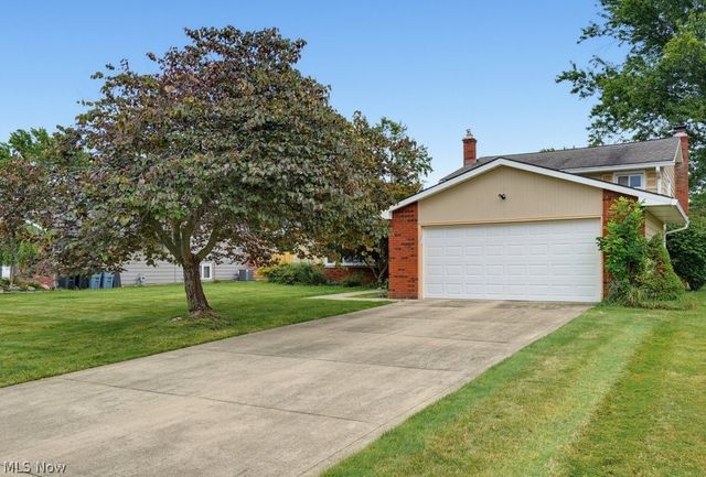 16331 Canterbury Drive, Strongsville, OH 44136
