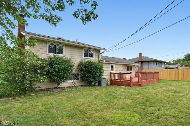 16331 Canterbury Drive, Strongsville, OH 44136
