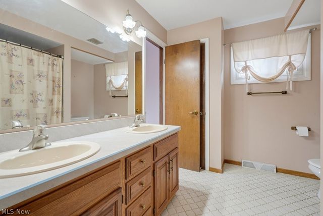 16331 Canterbury Drive, Strongsville, OH 44136