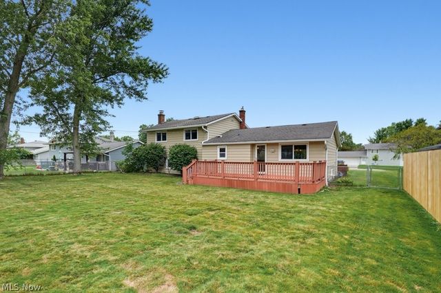 16331 Canterbury Drive, Strongsville, OH 44136
