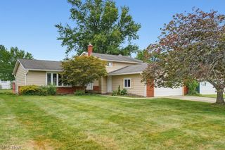 16331 Canterbury Drive, Strongsville, OH 44136