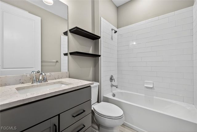 19649 Utopia LN, Estero, FL 33928