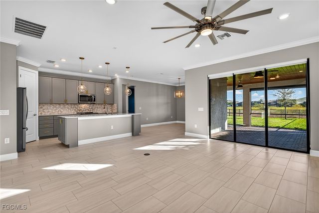 19649 Utopia LN, Estero, FL 33928