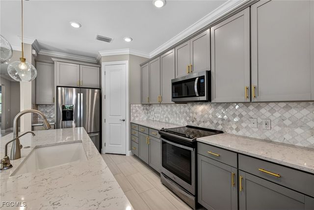 19649 Utopia LN, Estero, FL 33928
