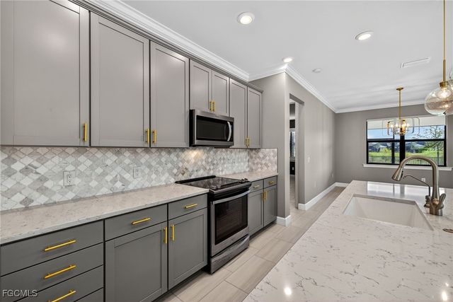 19649 Utopia LN, Estero, FL 33928