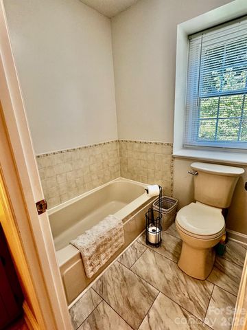 204 Brentwood Drive, Maiden, NC 28650
