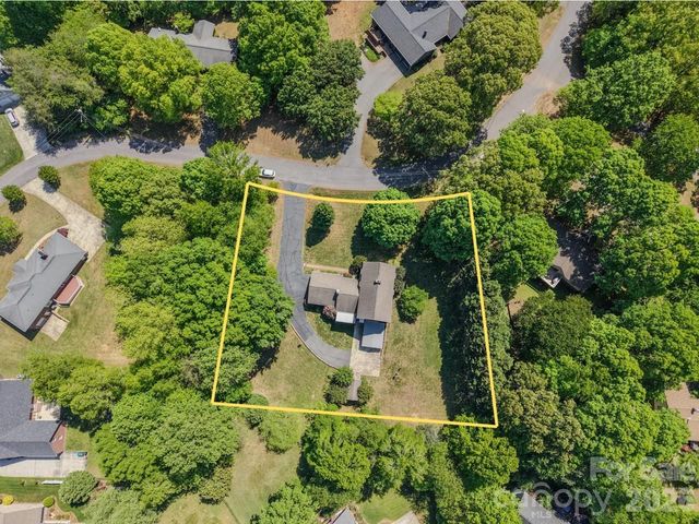 204 Brentwood Drive, Maiden, NC 28650
