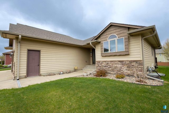 7816 W Kelsey Cir Circle, Sioux Falls, SD 57106