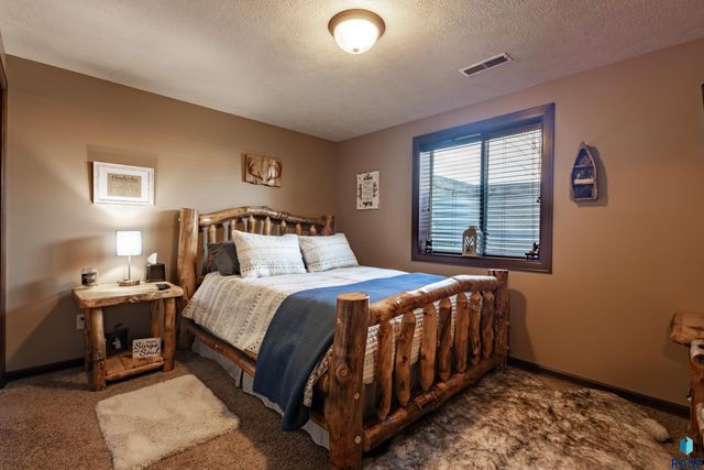 7816 W Kelsey Cir Circle, Sioux Falls, SD 57106